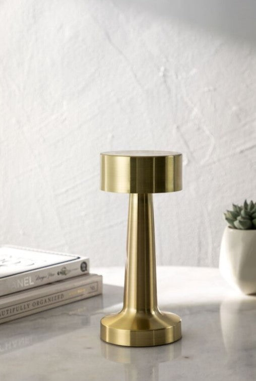 Chic table lamp