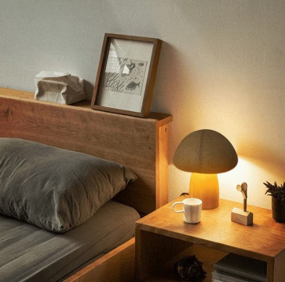 Lampe Champignon en Bois – Hêtre Naturel, Dimmable, Recharge USB