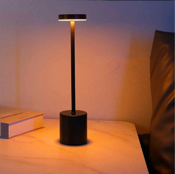 Wireless LED table lamp
