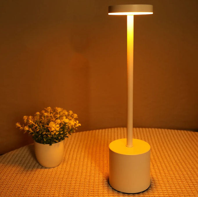 Wireless LED table lamp