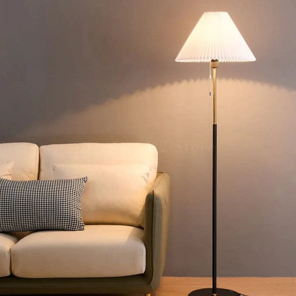 Lampadaire Design — Abat-jour plissé