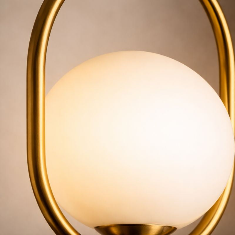 Suspension Halo en Laiton – Globe Opalin, Hauteur Réglable