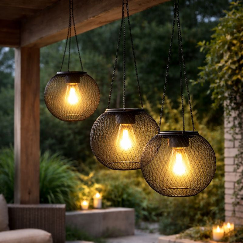 Lanterne Solaire Suspendue – Métal Noir, LED Chaude Automatique