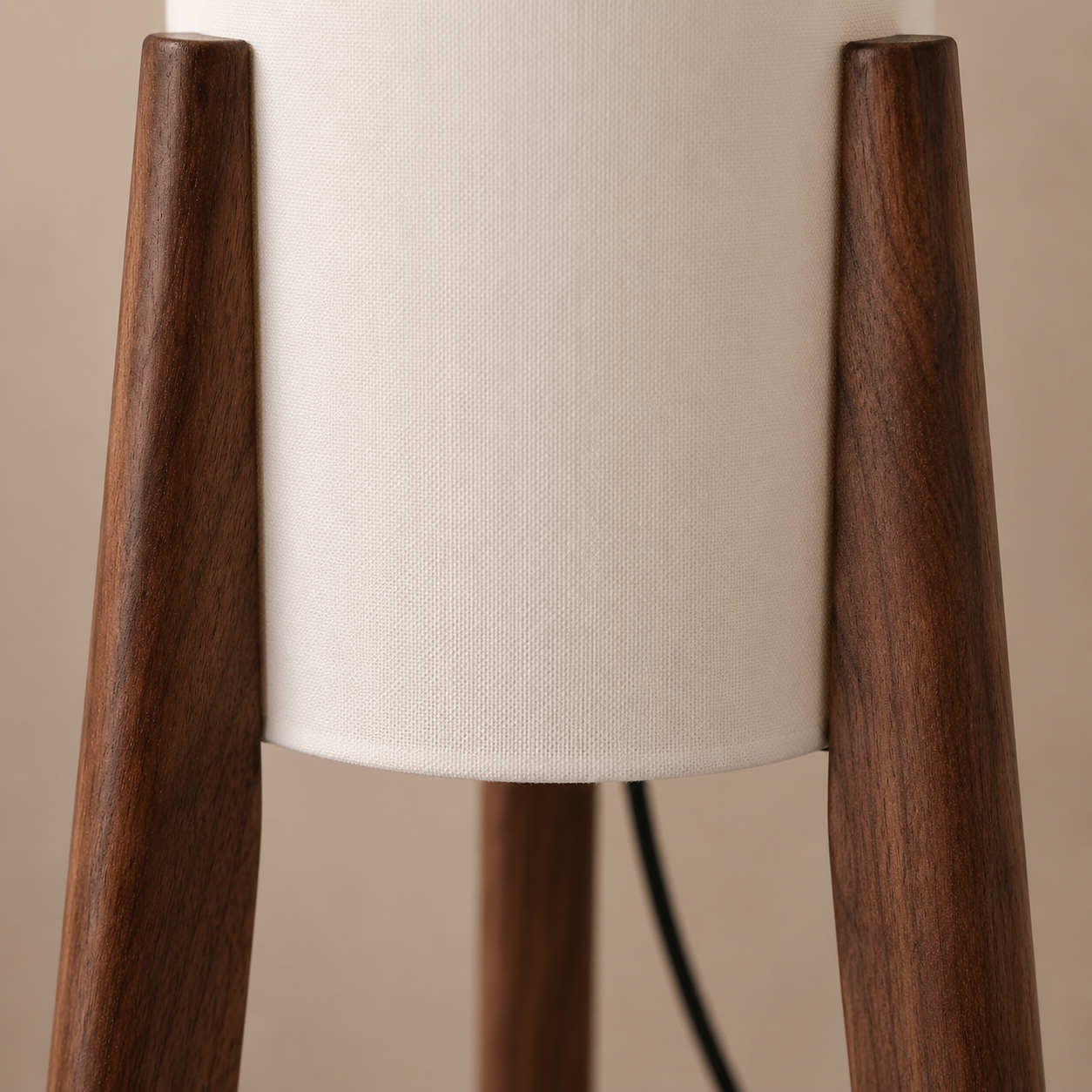 LAMPADAIRE WABI — BOIS & LUMIÈRE DOUCE