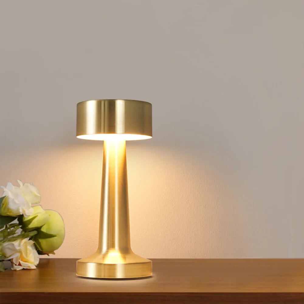 Chic table lamp