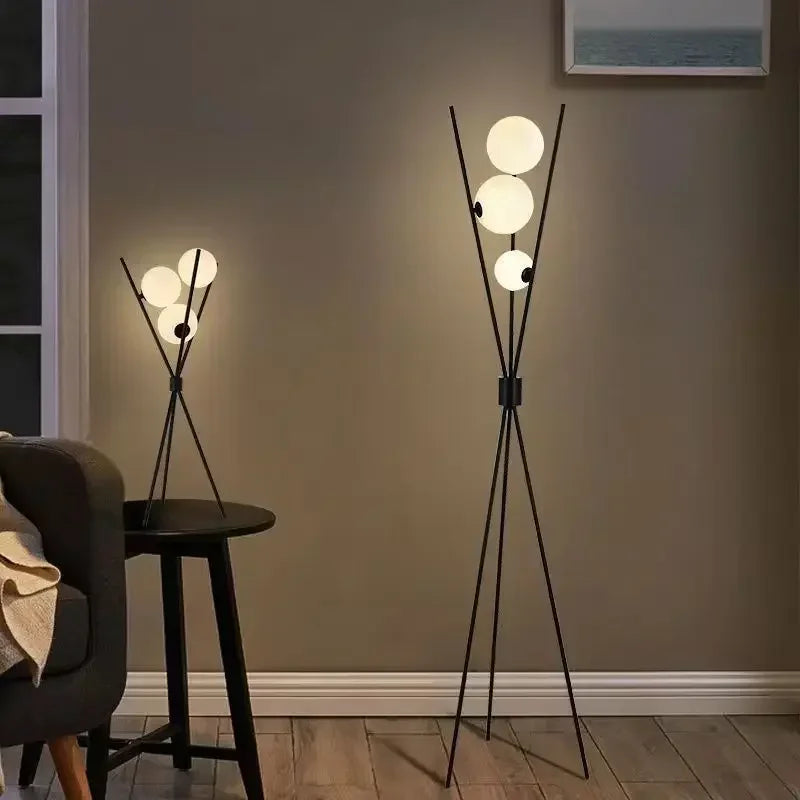 Triluna floor lamp
