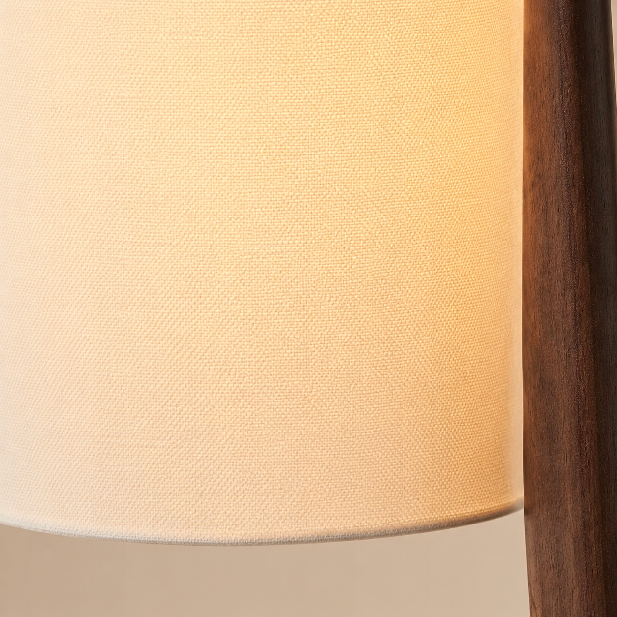 LAMPADAIRE WABI — BOIS & LUMIÈRE DOUCE